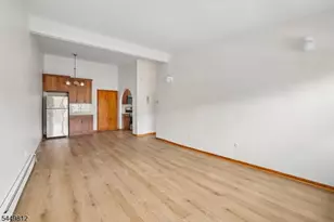 14 Hazard Pl, Elizabeth, NJ 07208 - Photo 6