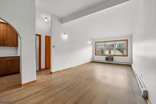 14 Hazard Pl, Elizabeth, NJ 07208 - Photo 2