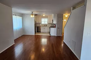 901 Reed Ct, Raritan Township, NJ 08822 - Photo 2