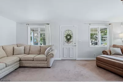 442 Riverview Dr, Totowa, NJ 07512 - Photo 8
