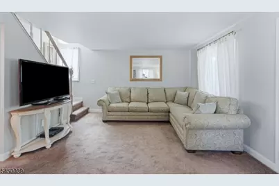 442 Riverview Dr, Totowa, NJ 07512 - Photo 10