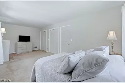 442 Riverview Dr, Totowa, NJ 07512 - Photo 24