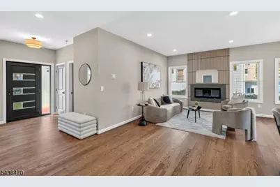 136 Lake Shore Dr, Parsippany, NJ 07034 - Photo 4