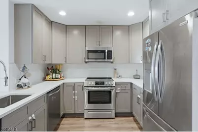 1 Carriage City Plz #804, Rahway, NJ 07065 - Photo 1