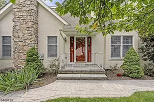 49 Georgetown Ct, Bernards Township, NJ 07920 - Photo 2