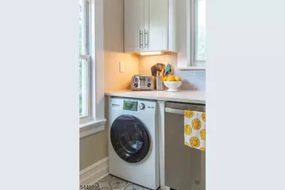 34 Montclair Ave #2, Montclair, NJ 07042 - Photo 20