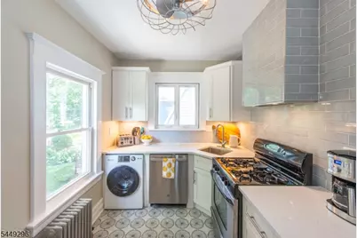 34 Montclair Ave #2, Montclair, NJ 07042 - Photo 16