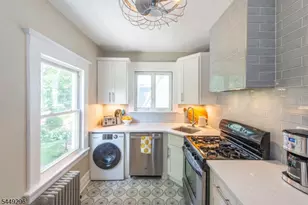 34 Montclair Ave, Montclair, NJ 07042 - Photo 16