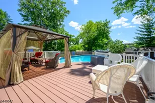 98 Remsen Ave, Woodbridge Township, NJ 07001 - Photo 4
