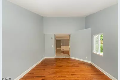 12 Pale Star Ct, Hardyston Township, NJ 07419 - Photo 4