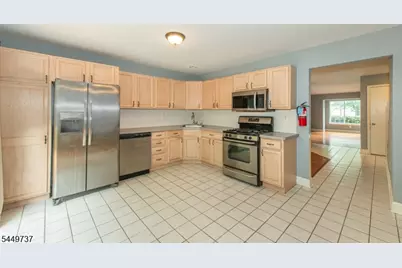 12 Pale Star Ct, Hardyston Township, NJ 07419 - Photo 10