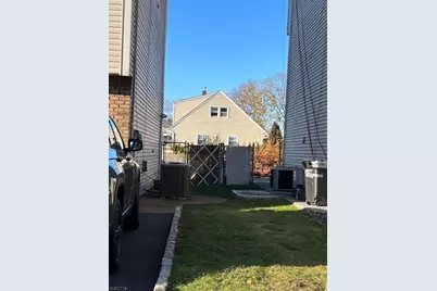 17B Garden Dr, Elmwood Park, NJ 07407 - Photo 36
