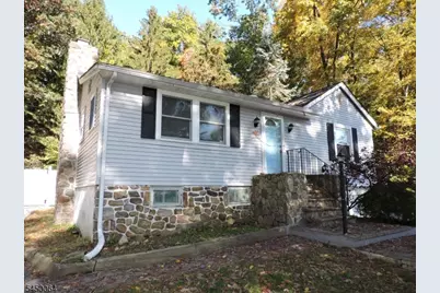 381 Franklin Rd, Denville, NJ 07834 - Photo 1
