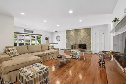 207 Stoughton Ave, Cranford Township, NJ 07016 - Photo 4
