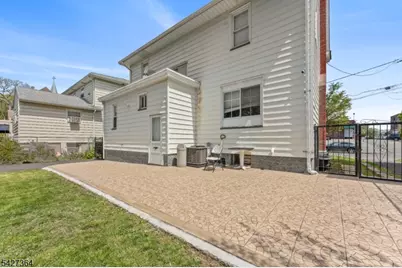 15 Putnam Pl, Clifton, NJ 07011 - Photo 32