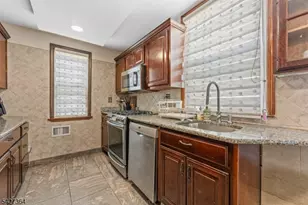15 Putnam Pl, Clifton, NJ 07011 - Photo 10