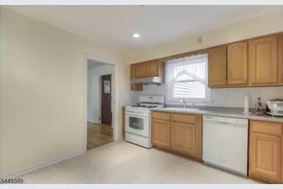 6 Glannon Rd, Livingston, NJ 07039 - Photo 4