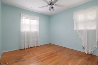 76 Harrison St, Clark Township, NJ 07066 - Photo 20