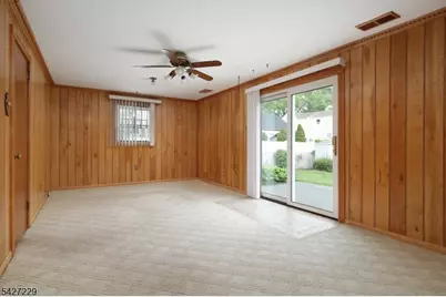 76 Harrison St, Clark Township, NJ 07066 - Photo 14