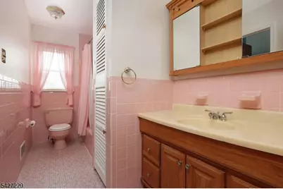 76 Harrison St, Clark Township, NJ 07066 - Photo 18
