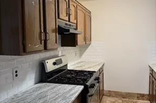 846 Riverside Ave, Lyndhurst Township, NJ 07071 - Photo 4