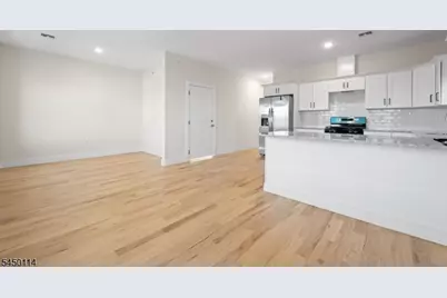 54 2nd St, Elizabeth, NJ 07206 - Photo 4