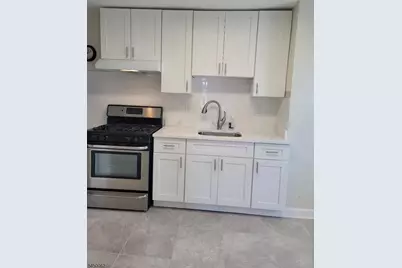 8 Grandview Ave, North Plainfield, NJ 07060 - Photo 2