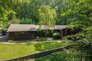 9 Delwood Rd, Chester, NJ 07930 - Photo 4