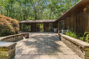 9 Delwood Rd, Chester, NJ 07930 - Photo 8