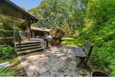 9 Delwood Rd, Chester, NJ 07930 - Photo 6