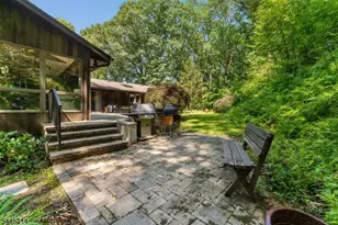 9 Delwood Rd, Chester, NJ 07930 - Photo 6