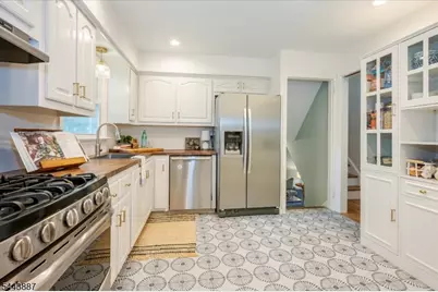49 Crestmont Rd, West Orange Township, NJ 07052 - Photo 10