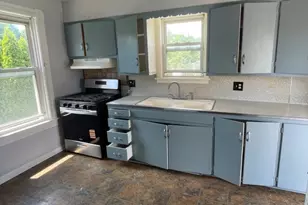 597 Belvidere Rd, Lopatcong Township, NJ 08865 - Photo 2