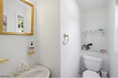 11 Monroe Avenue, Roseland, NJ 07068 - Photo 22