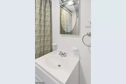 11 Monroe Avenue, Roseland, NJ 07068 - Photo 18