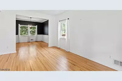 5 Clark Ct, Bridgewater, NJ 08807 - Photo 4