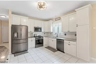 5 Clark Ct, Bridgewater, NJ 08807 - Photo 14