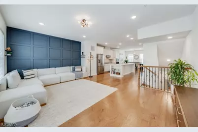 13 Braeburn Ct, Livingston, NJ 07039 - Photo 1