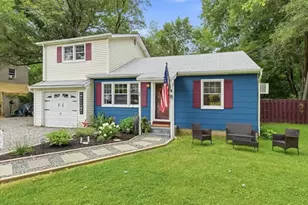 35 Edgecumb Rd, West Milford, NJ 07480 - Photo 1