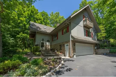 1150 Lakeside Dr, Vernon, NJ 07422 - Photo 1
