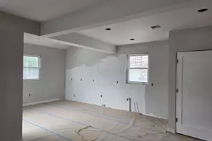 1123 Thompson Ave, Roselle, NJ 07203 - Photo 2