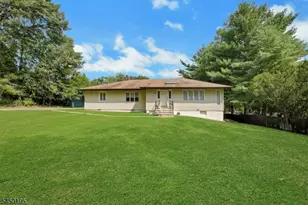 419 Ratzer Rd, Wayne, NJ 07470 - Photo 4