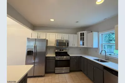 39 Budd St #2, Morristown, NJ 07960 - Photo 2