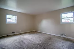 7 Cortland Dr, Franklin Township, NJ 08873 - Photo 8