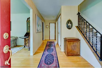 2 Pembroke Ct, Jefferson Township, NJ 07438 - Photo 2