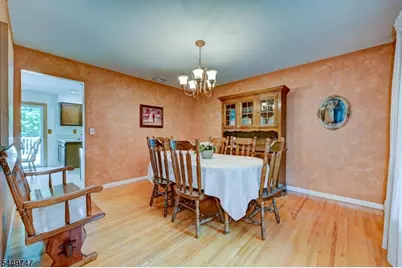2 Pembroke Ct, Jefferson Township, NJ 07438 - Photo 6