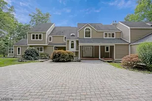 101 Rippling Brook Way, Bernardsville, NJ 07924 - Photo 2