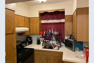 12 Campbell Ave, Clifton, NJ 07013 - Photo 8