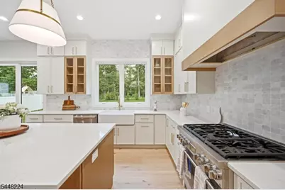34 Crestview Hill Rd, Livingston, NJ 07039 - Photo 6