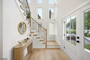 34 Crest View Hill Rd, Livingston, NJ 07039 - Photo 2